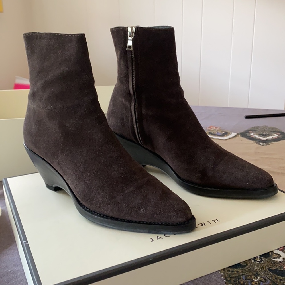 Jack Erwin brown suede chelsea boots, size 9